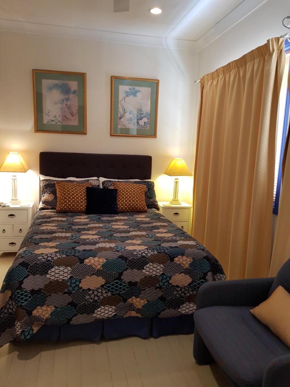 Sonja'S Bed And Breakfast Lightning Ridge Exterior photo